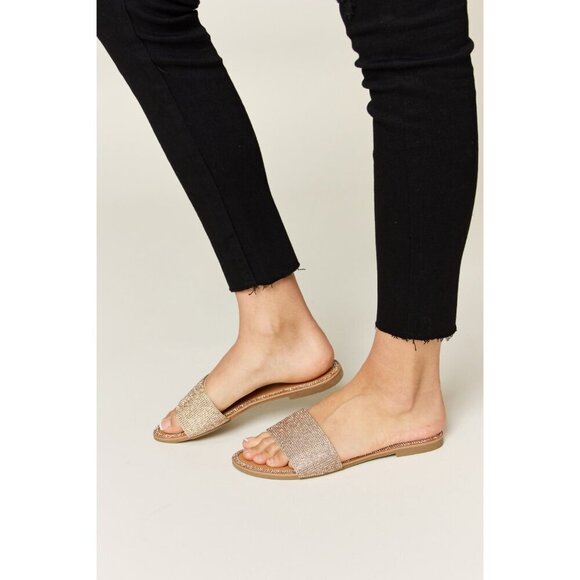 WILD DIVA Rhinestone Open Toe Flat Sandals - Picture 4 of 6